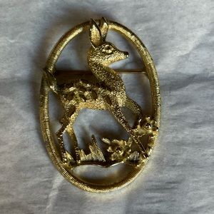 Brooch with Fawn